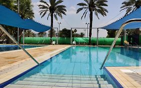 Kibbutz Tiratzvi - Country Lodging